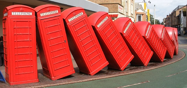 phoneboxes-664728_640